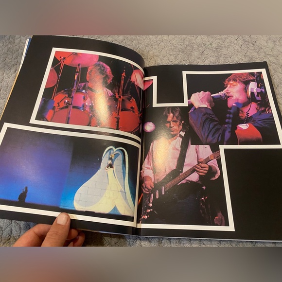 Pink Floyd The Wall Guitar Tab Book - Picture 12 of 12